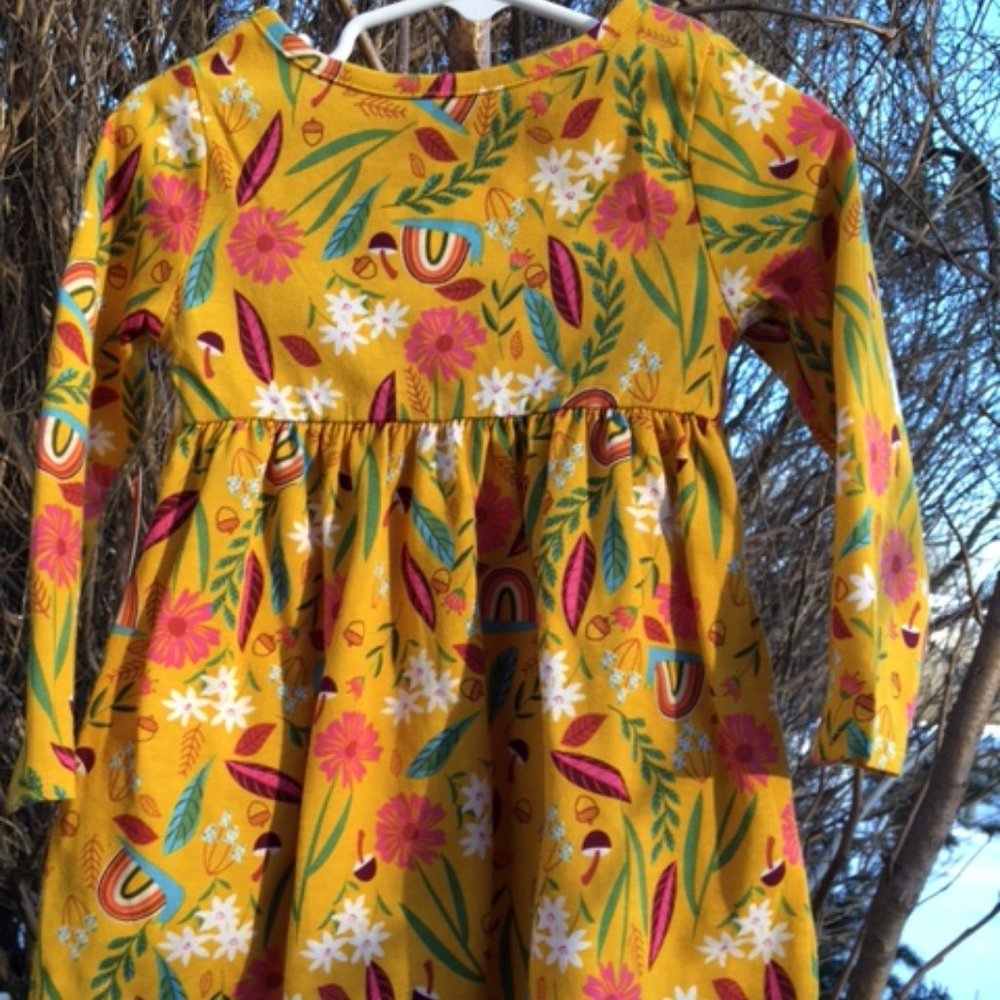Cute, NWT, 100% Organic Cotton,Mustard Colored, Nature dress. 2T